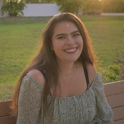 A photo of Alaina Villoria.